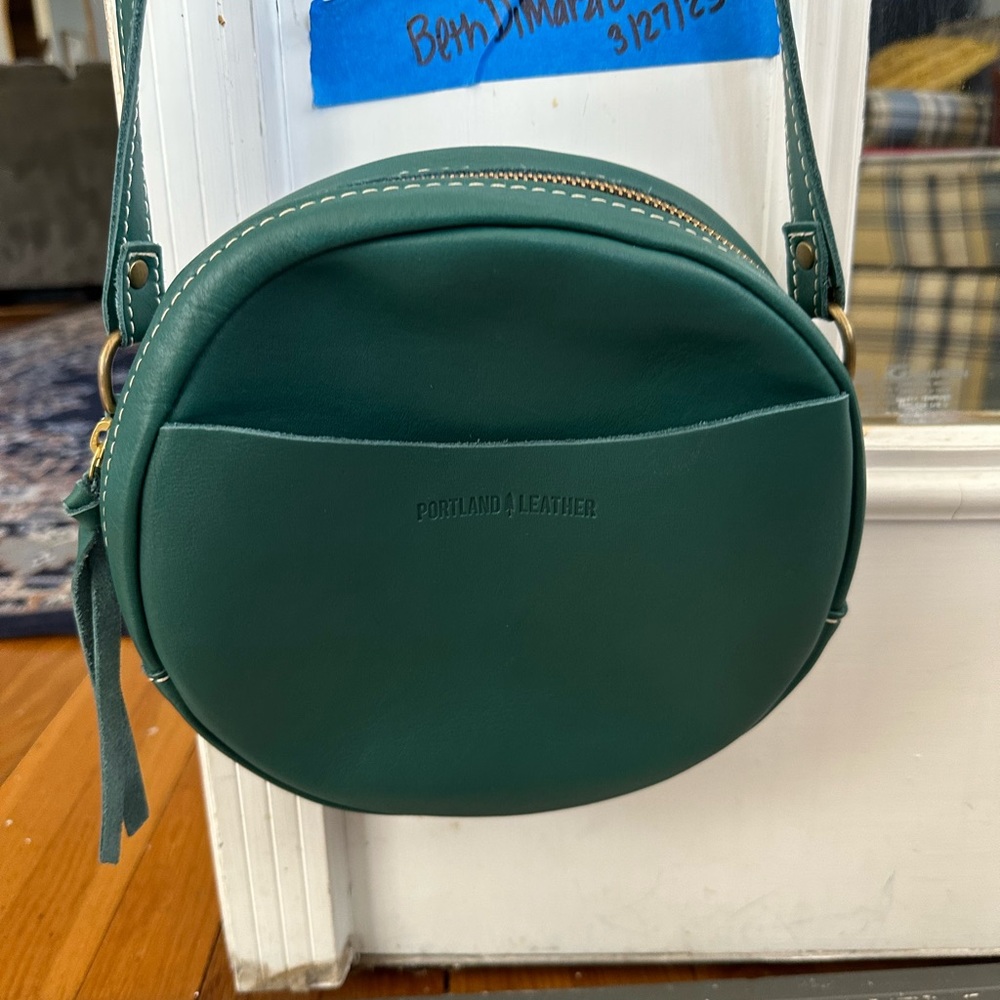 EUC Portland leather goods peacock large circle crossbody